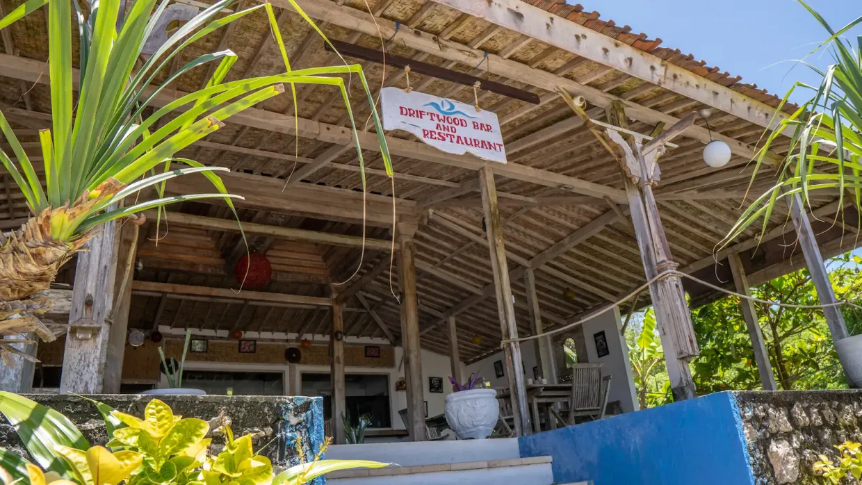 Driftwood bar entrance. 